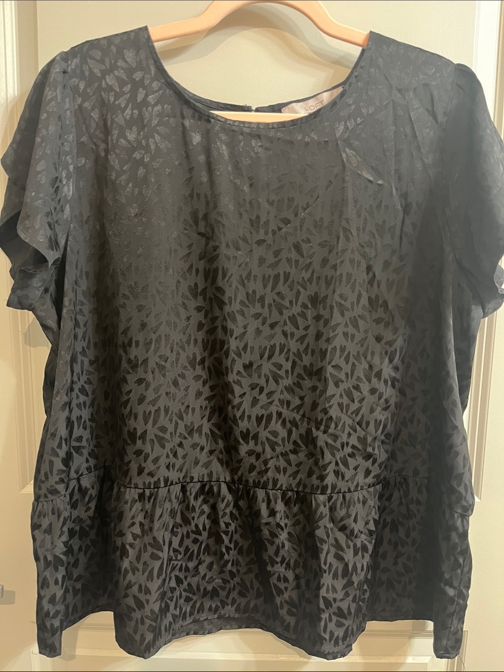 LOFT Black Heart-Print Short Sleeve Peplum Blouse 🖤